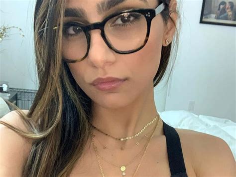 sexy khalifa|Mia Khalifa Is One Sexy Brunette